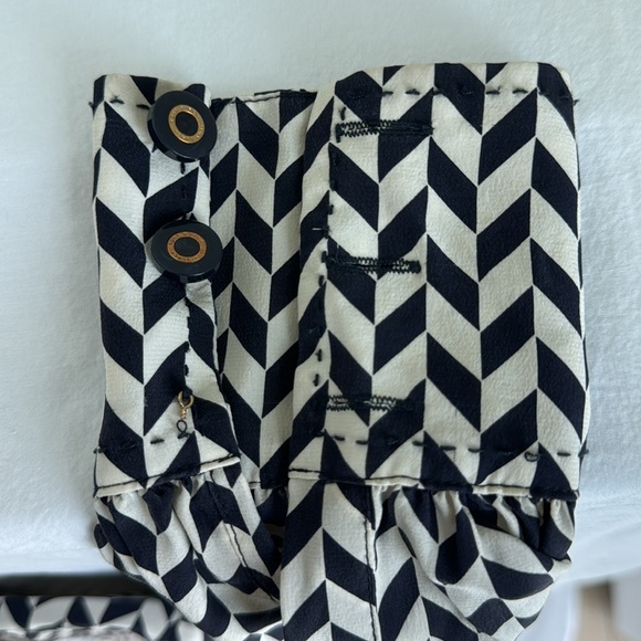 Tory Burch, silk blouse, size 2 - Picture 4 of 7